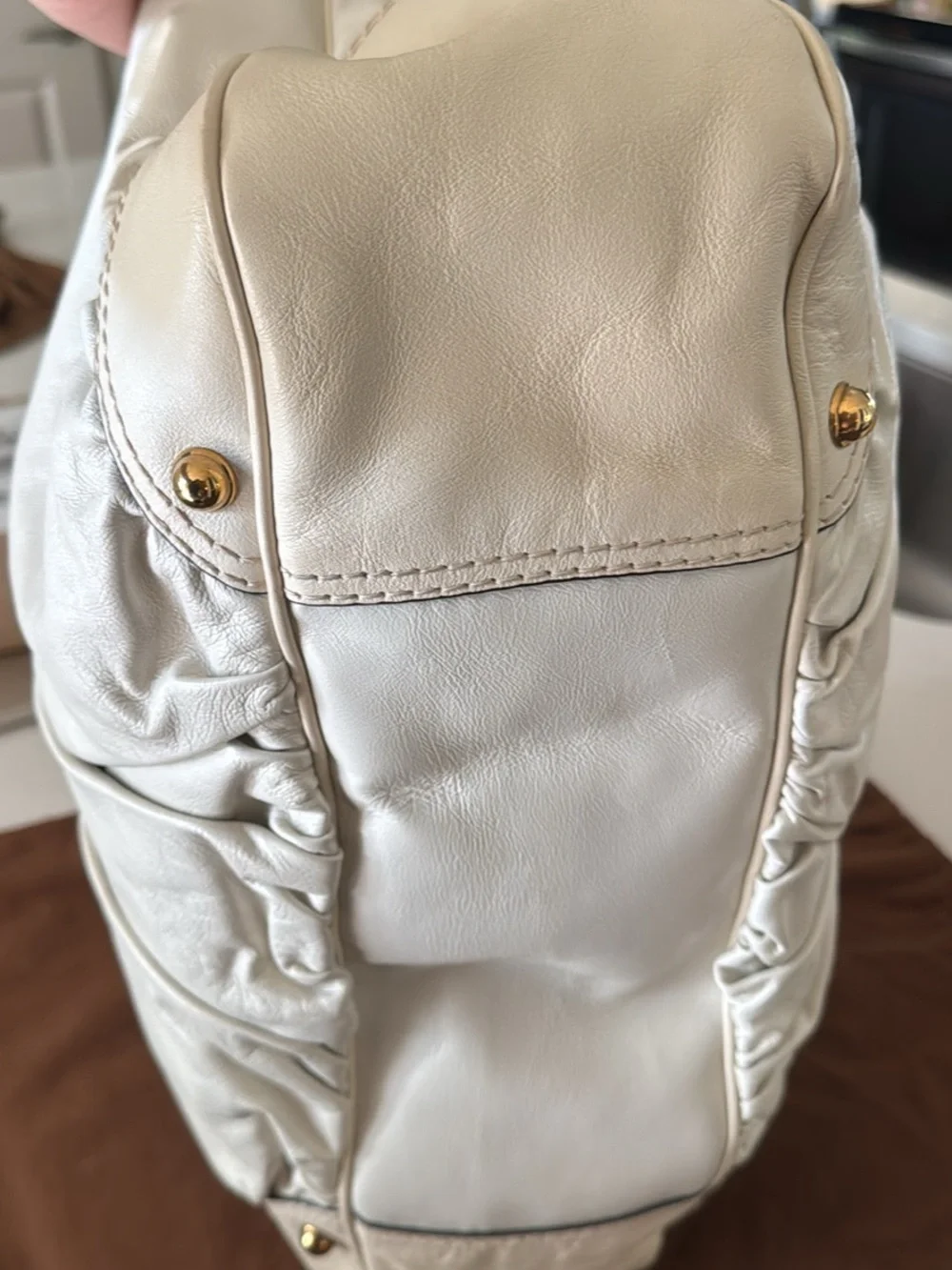 Gucci Cream Leather Shoulder Hobo with Gold-Tone Hardware